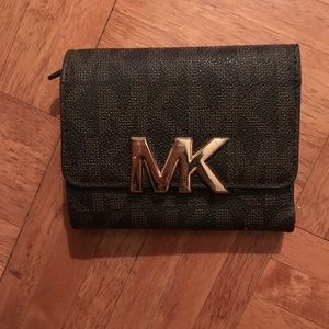Michael Kors 3 flip wallet